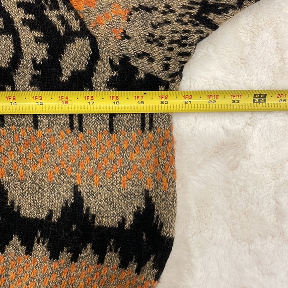 Vintage Wool Sweater Made in Chile - Picture 9 of 11